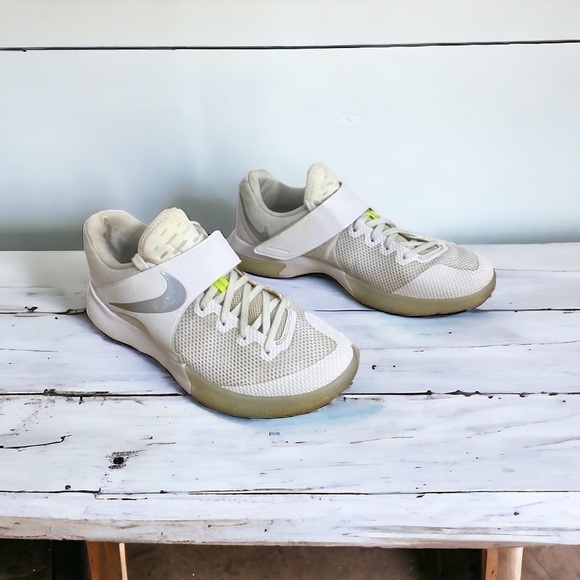 Nike Zoom Live White Athletic Sneakers, Men's Size 10 - Picture 1 of 12